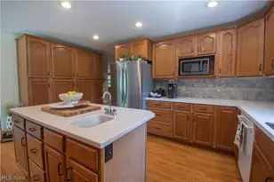 6476 Harbor Dr NW, Canton, OH 44718 - Photo 20