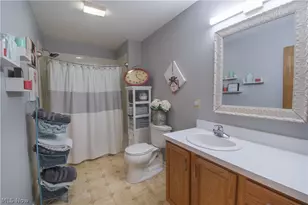 6476 Harbor Dr NW, Canton, OH 44718 - Photo 28
