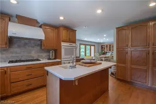 6476 Harbor Dr NW, Canton, OH 44718 - Photo 16