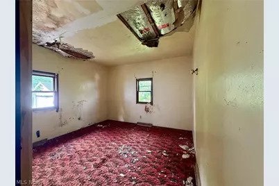 828 Miami Street, Youngstown, OH 44505 - Photo 8