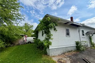 828 Miami St, Youngstown, OH 44505 - Photo 2