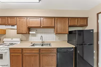 931 Trimble Drive, Akron, OH 44307 - Photo 10