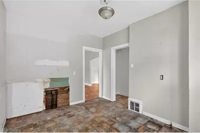 13810 Bartlett Avenue, Loveland, OH 44120 - Photo 10