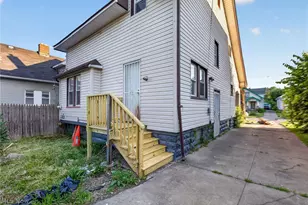 13810 Bartlett Ave, Loveland, OH 44120 - Photo 4