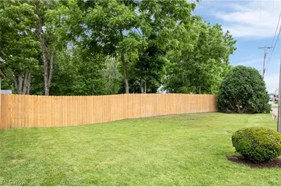 206 Bachtel Street SE, North Canton, OH 44720 - Photo 32