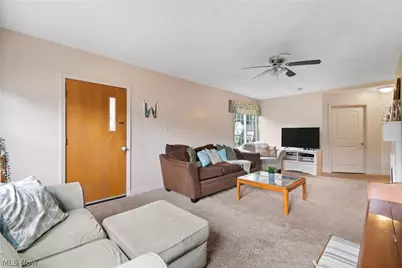 206 Bachtel Street SE, North Canton, OH 44720 - Photo 4