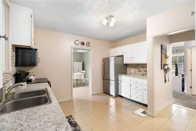 206 Bachtel Street SE, North Canton, OH 44720 - Photo 16