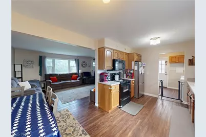 37450 Green Drive, Eastlake, OH 44095 - Photo 8