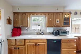 37450 Green Dr, Eastlake, OH 44095 - Photo 10
