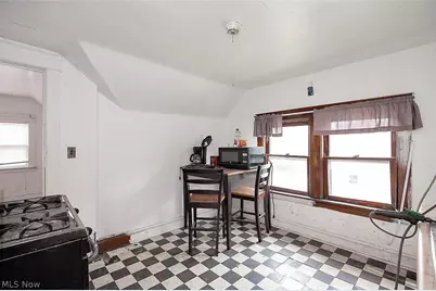 716 E 160th Street, Loveland, OH 44110 - Photo 14
