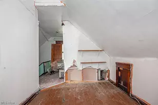 716 E 160th St, Loveland, OH 44110 - Photo 16