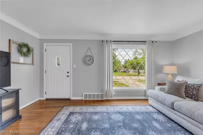 15473 Hummel Road, Brook Park, OH 44142 - Photo 4