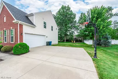 35191 Katlin Court, Avon, OH 44011 - Photo 4