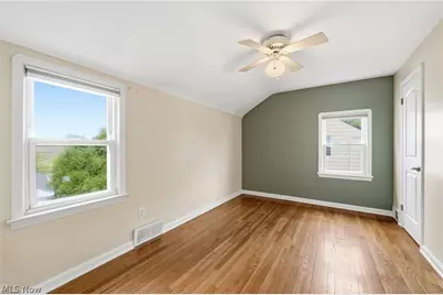 7906 Kenton Avenue, Parma, OH 44129 - Photo 16