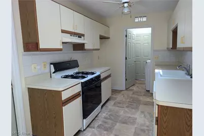 3352 Brookside Lane, Cuyahoga Falls, OH 44223 - Photo 6