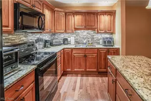 1653 Greenway Rd SE, North Canton, OH 44709 - Photo 14