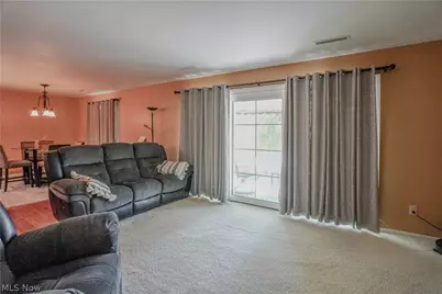 1653 Greenway Road SE #202, North Canton, OH 44709 - Photo 8