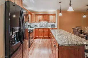 1653 Greenway Rd SE, North Canton, OH 44709 - Photo 12