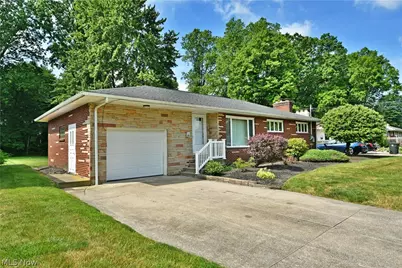 2909 Beal Street NW, Warren, OH 44485 - Photo 2