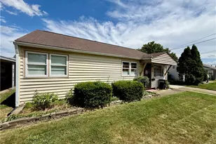 1232 Hawthorne Ave SW, Canton, OH 44710 - Photo 2