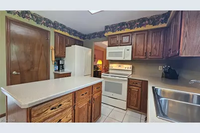 9325 Wyant Drive, Mentor, OH 44060 - Photo 10