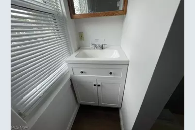 838 10th Street NE, Massillon, OH 44646 - Photo 8