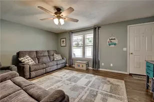 203 Prospect St, Baltic, OH 43804 - Photo 6