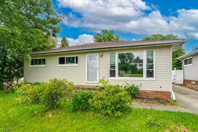 5833 Stumph Road, Parma Heights, OH 44130 - Photo 2