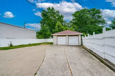 5833 Stumph Road, Parma Heights, OH 44130 - Photo 24