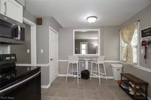1724 Wiltshire Rd, Akron, OH 44313 - Photo 10