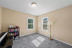 327 Sewell Ave, Akron, OH 44319 - Photo 24