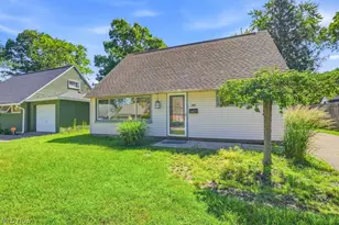 1757 Windsor St, Cuyahoga Falls, OH 44221 - Photo 2