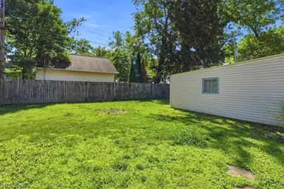 1757 Windsor Street, Cuyahoga Falls, OH 44221 - Photo 32