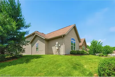3038 Mahogany Run Circle NW, North Canton, OH 44720 - Photo 4