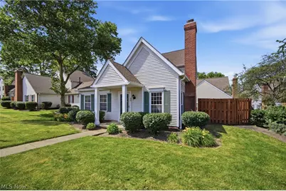 26 Hudson Common Drive, Hudson, OH 44236 - Photo 2