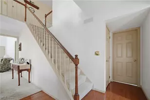 26 Hudson Common Dr, Hudson, OH 44236 - Photo 4