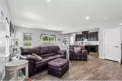 3207 Boettler Street NE, Canton, OH 44721 - Photo 6