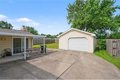 9040 Cambridge Drive, Northfield, OH 44067 - Photo 26