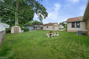 302 Homewood Ave, Akron, OH 44312 - Photo 32