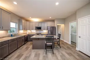 195 Concord Dr, East Palestine, OH 44413 - Photo 8