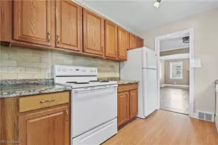 1042 Kingsway St, Alliance, OH 44601 - Photo 8