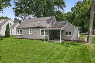 1042 Kingsway St, Alliance, OH 44601 - Photo 2