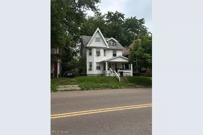 2423 9th Street SW, Canton, OH 44710 - Photo 2
