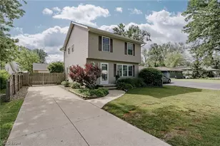 34112 Lakeshore Blvd, Lakeline, OH 44095 - Photo 2