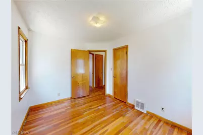 29148 Barjode Road, Willowick, OH 44095 - Photo 14