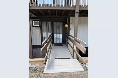 1611 Treetop Trail #B, Akron, OH 44313 - Photo 2