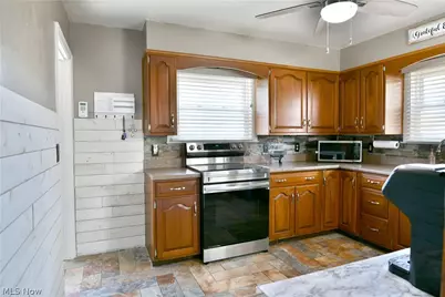 190 Kenmore Avenue SE, Warren, OH 44483 - Photo 14
