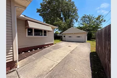 4406 Urban Drive, Loveland, OH 44121 - Photo 22