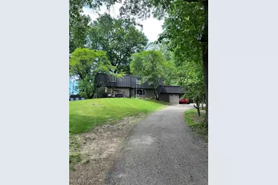1009 Genoa Avenue NW, Massillon, OH 44646 - Photo 2