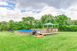 6209 Columbus Rd NE, Louisville, OH 44641 - Photo 8